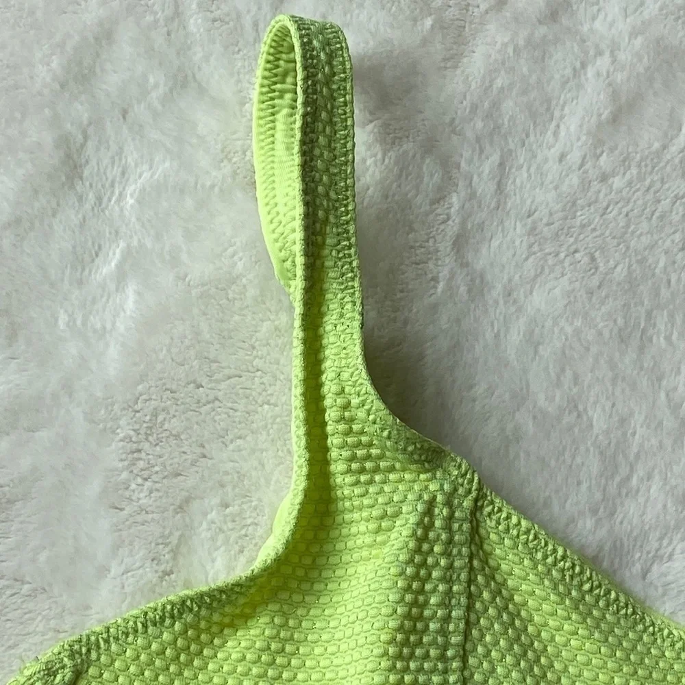 NWOT Frankie’s bikinis Sundance neon underwire bikini top 19373